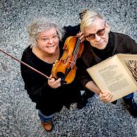 Henki kulkee -biennaali