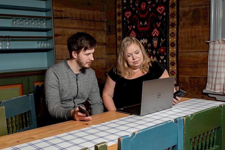 FCG Finnish Consulting Group järjestää vuosittain Tietoturva- ja tietosuojavastaavien ajankohtaispäivät. Tapahtuma on suunnattu kunnallisten organisaatioiden ja hyvinvointialueiden tietoturvan ja tietosuojan yhteyshenkilöille, Jarno Peltola (vas.) kertoo.